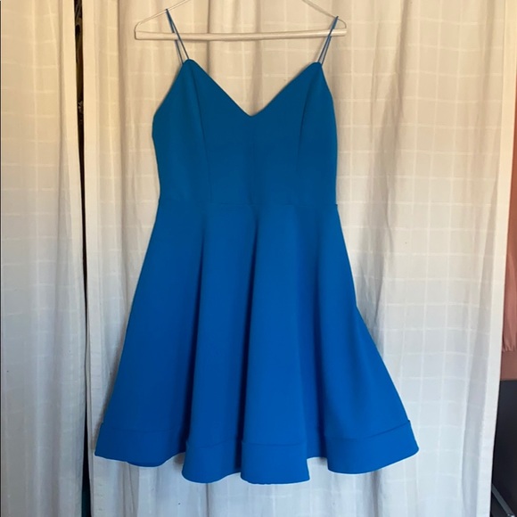 Sirens flare party dress - Picture 1 of 7